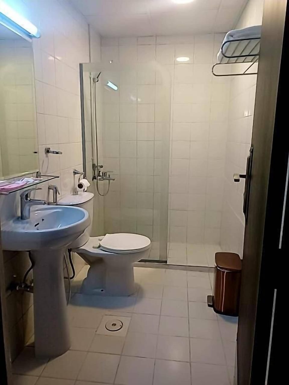 Standard Double Room, Marina View | Bathroom | Slippers