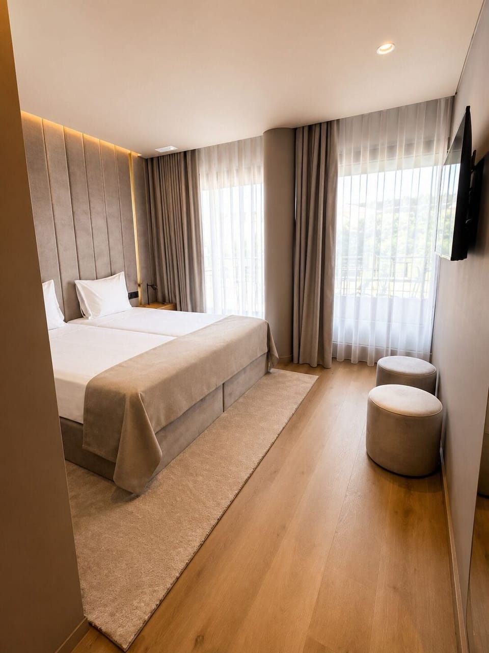 Superior Studio | Down comforters, WiFi (free), bed sheets