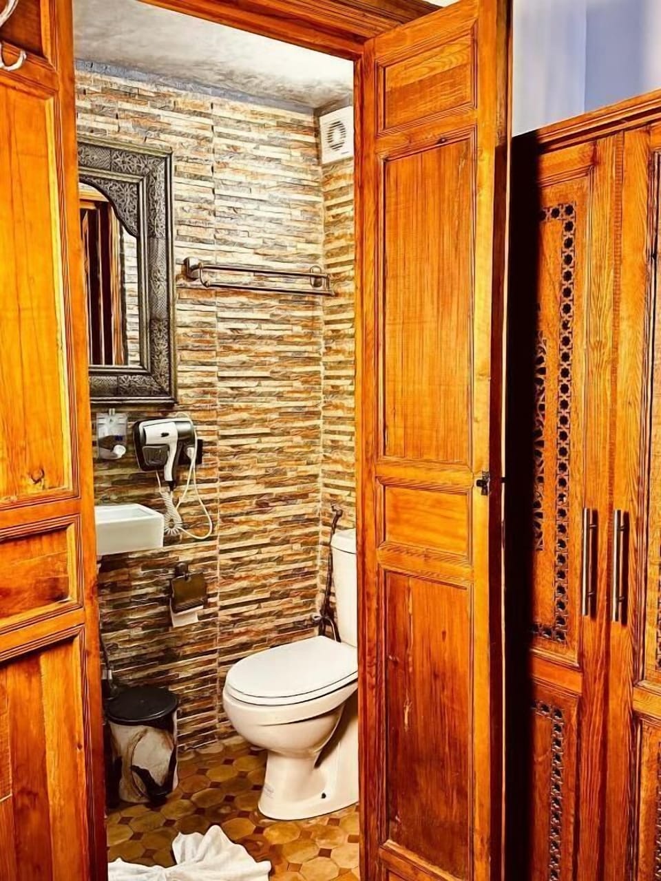 Classic Room | Bathroom