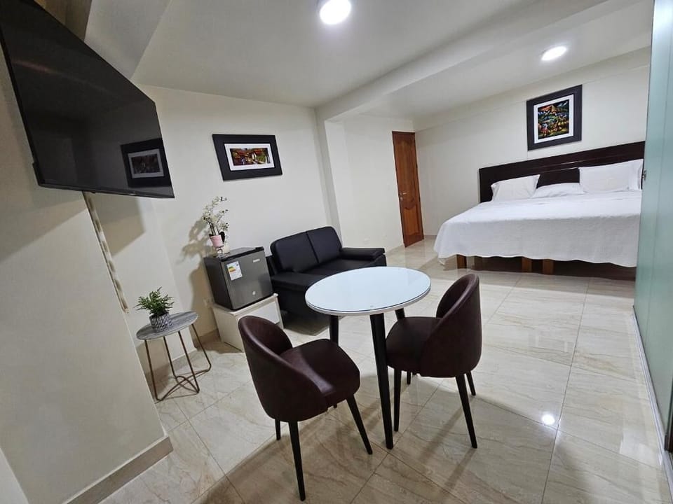 In-room safe, desk, free WiFi