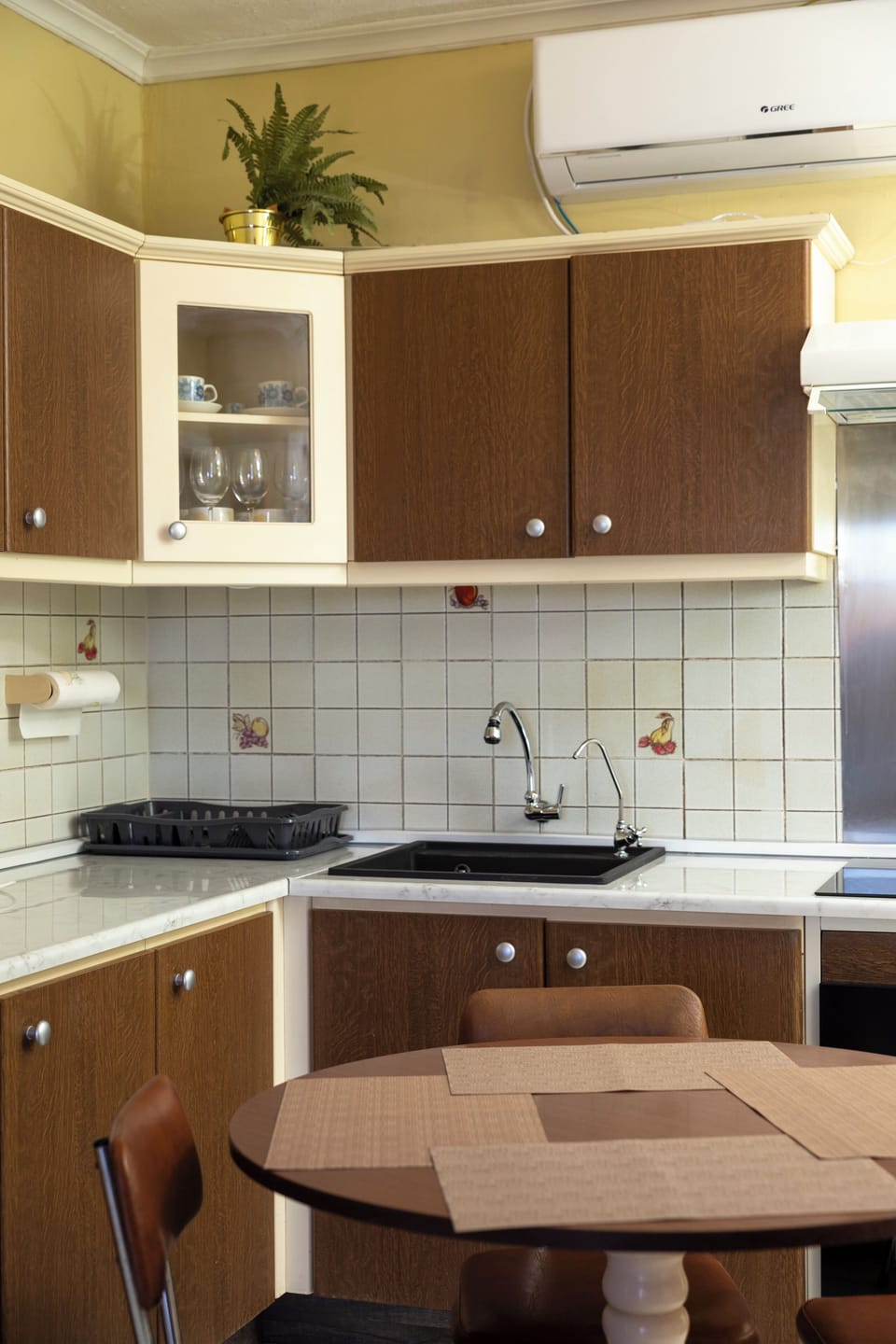 Apartment, Sea View | Private kitchen | Electric kettle, toaster