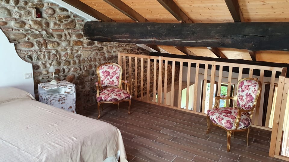 Design Apartment, Patio, Courtyard View | Blackout drapes, iron/ironing board, free WiFi, wheelchair access
