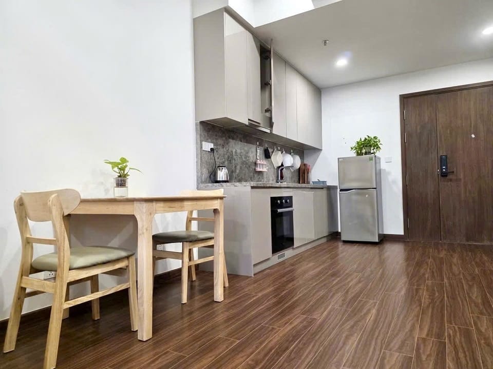 Basic Apartment, 1 Bedroom, Balcony | Private kitchen | Fridge, microwave