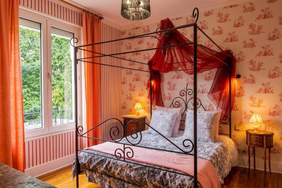 Family Double Room, Garden View | Blackout drapes, iron/ironing board, free WiFi