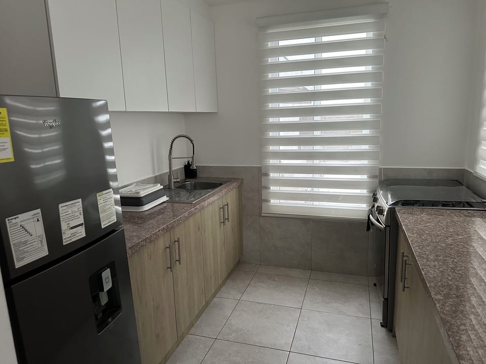 House, 3 Bedrooms | Private kitchen | Full-size fridge, microwave, oven, cookware/dishes/utensils