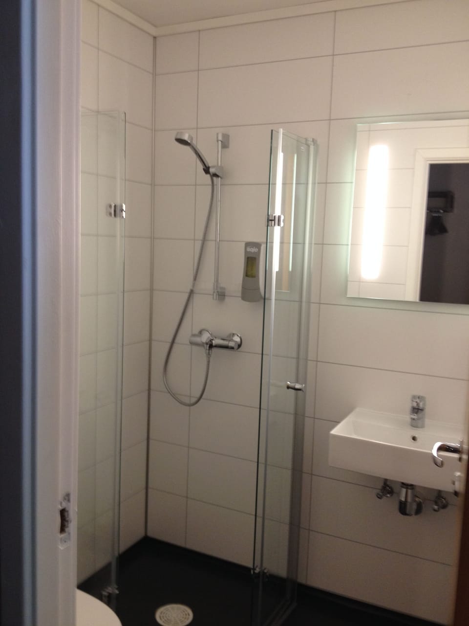 Shower, towels