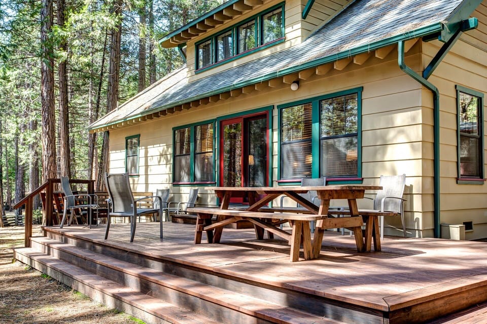 Chalet (3 Bedrooms) | Interior