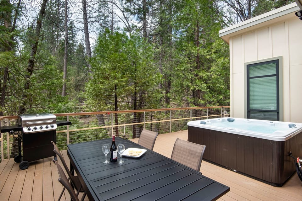 Chalet (3 Bedrooms) | Interior
