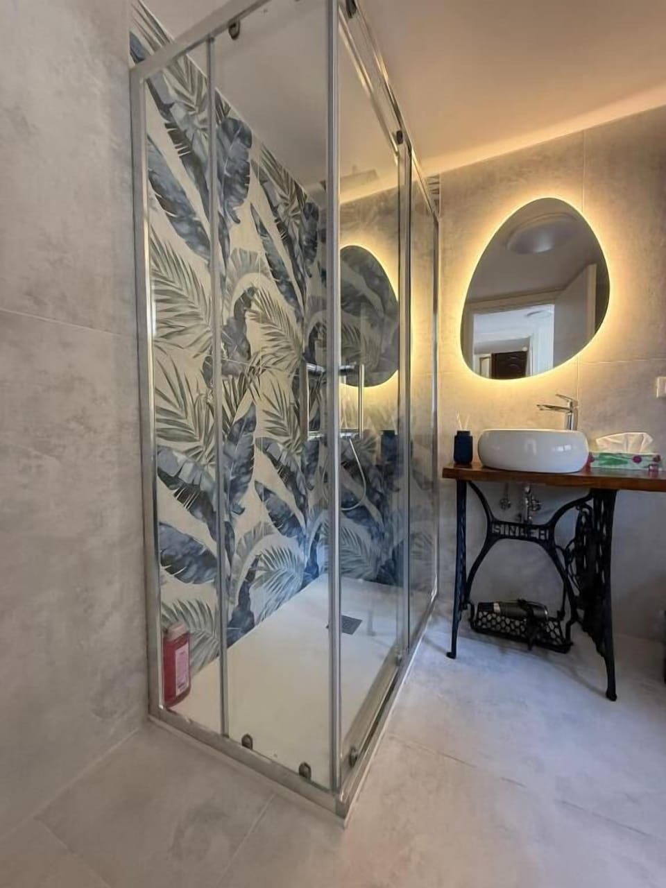 Bathrobes, bidet