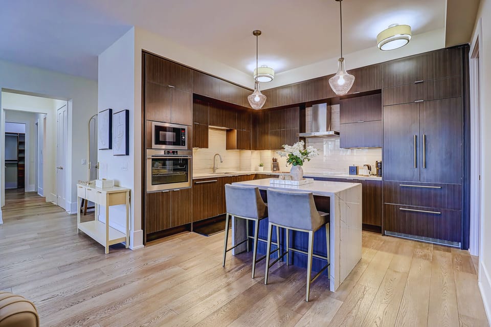 Presidential Penthouse, 3 Bedrooms, City View | Dining