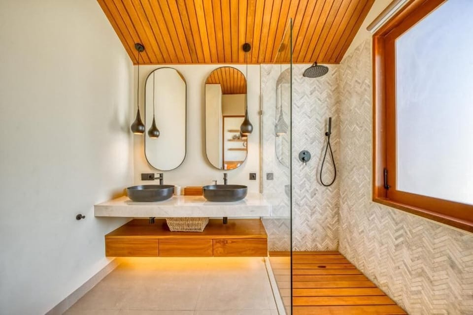 Luxury Villa, Lanai | Bathroom | Bidet