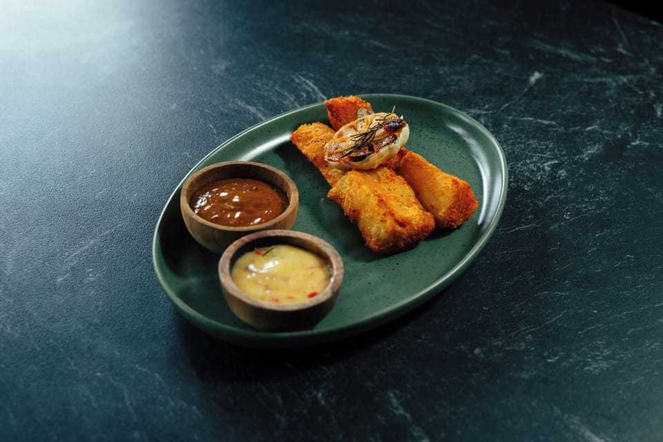 Free daily cooked-to-order breakfast