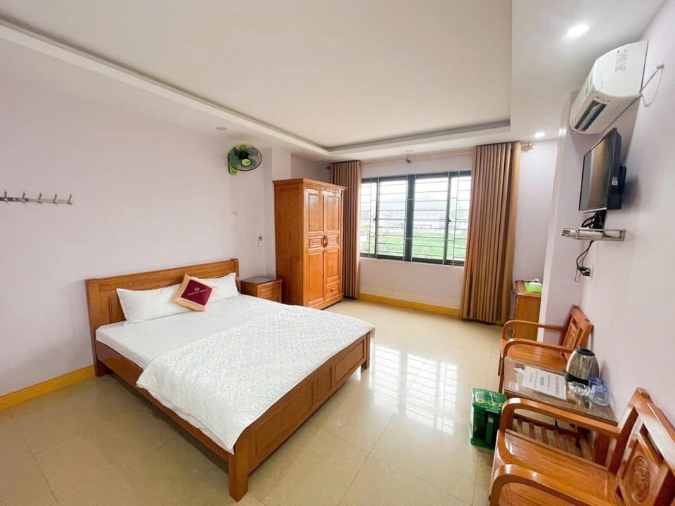 Double Room | WiFi (free), bed sheets