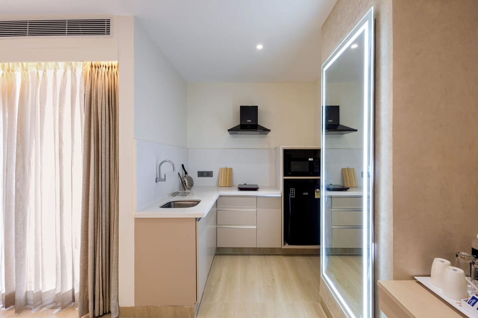 Premium Studio Suite | Private kitchen