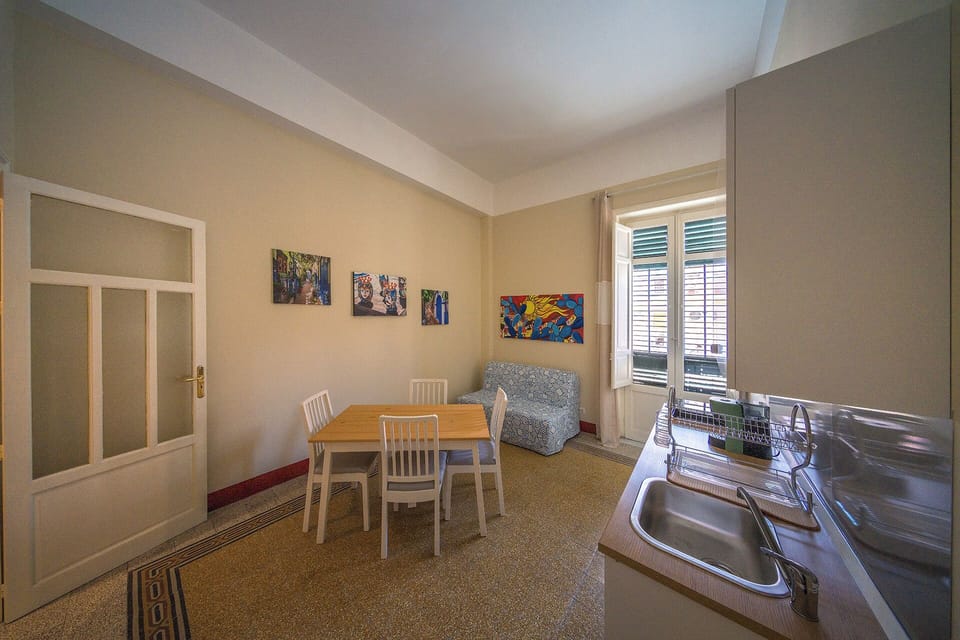 Comfort Apartment, Balcony, City View | Private kitchen