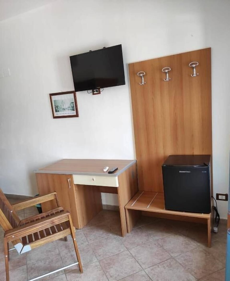 Double Room, Balcony, Mountain View | Interior
