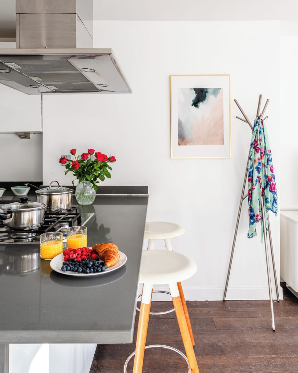 Deluxe Apartment, City View | Private kitchen