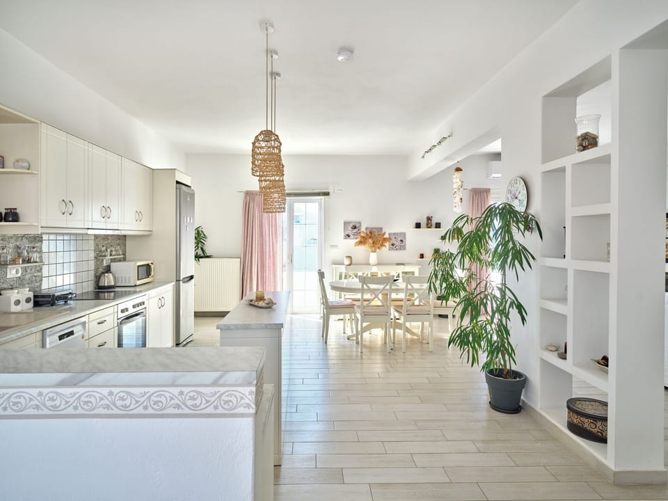 House | Private kitchen | Espresso maker, highchair
