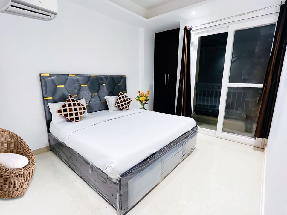 Deluxe Double Room, Balcony | Desk, laptop workspace, soundproofing, WiFi (free)
