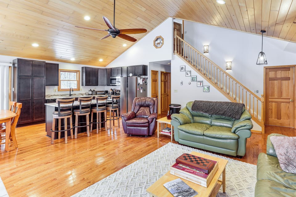 House (3 Bedrooms) | Interior