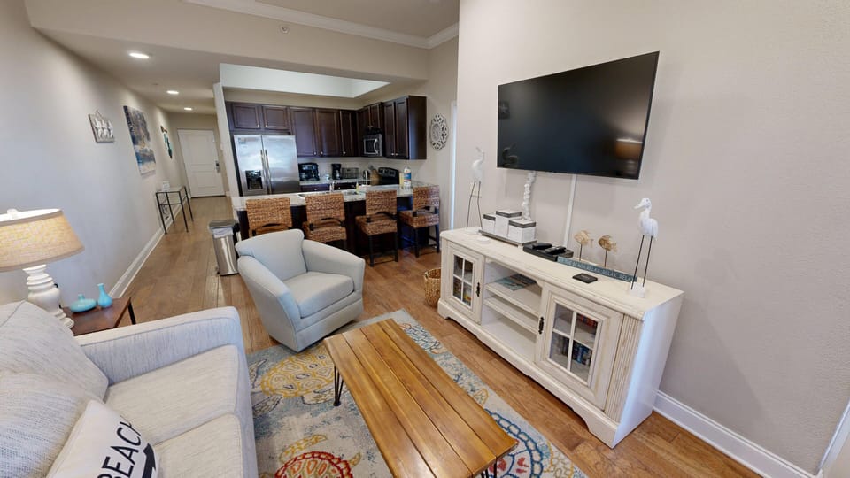 Condo, 2 Bedrooms | Living area