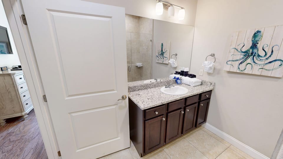Alerio 103e 2 Bedroom Condo Apartment in Miramar Beach