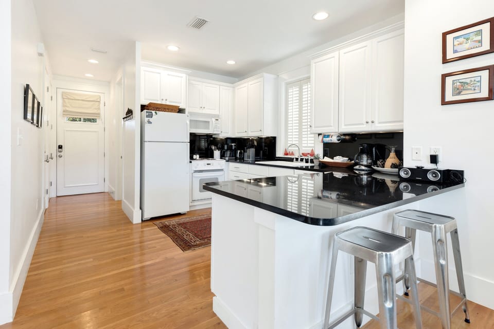 House, 3 Bedrooms | Private kitchen | Coffee/tea maker, fridge, toaster