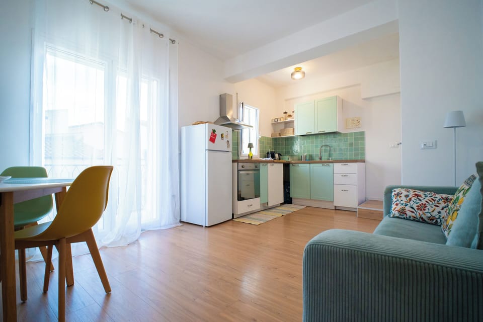 Apartment, Partial Sea View | Living area