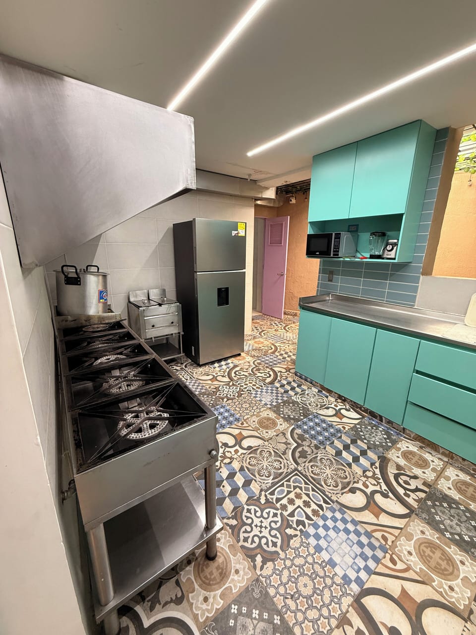 Shared fridge, microwave, oven, stovetop