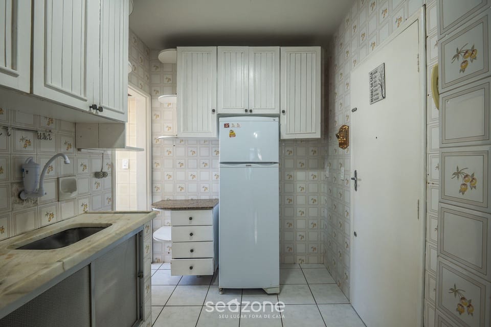 Basic Apartment | Private kitchen