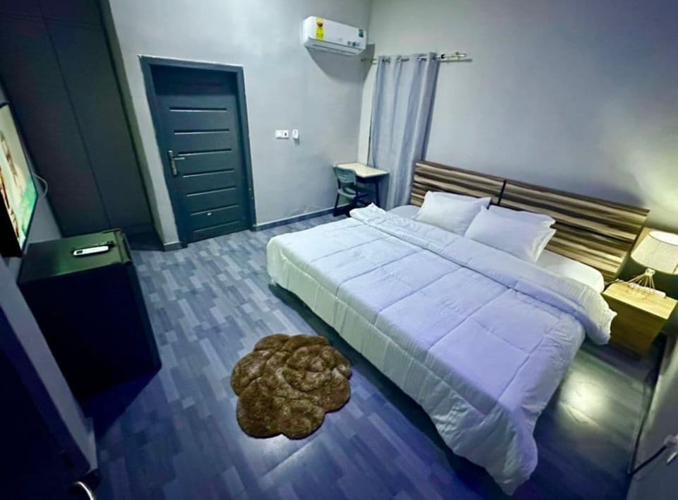 Deluxe Double Room Single Use, Balcony, Pool View | Iron/ironing board, WiFi (free)
