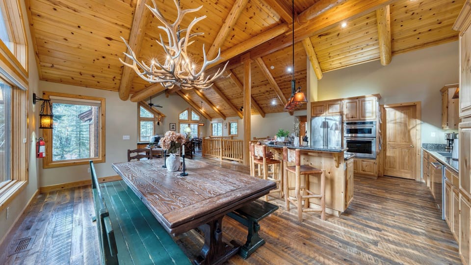House (4 Bedrooms) | Interior