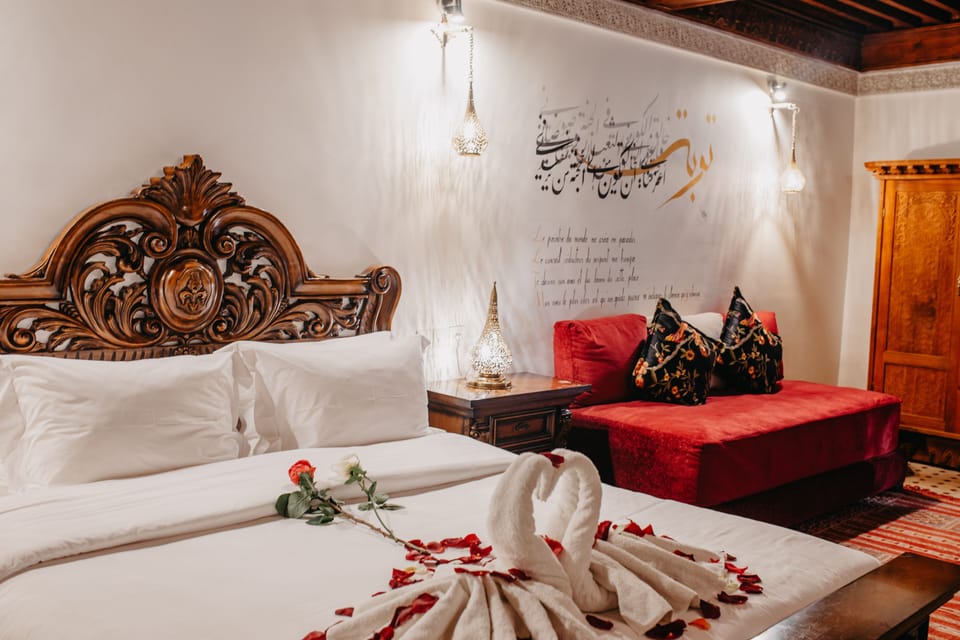 Honeymoon Double Room (Borj Suite ) | Premium bedding, in-room safe, soundproofing, WiFi (free)