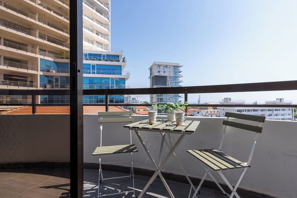Apartment, 1 Double Bed, Kitchenette, City View | Outdoor dining