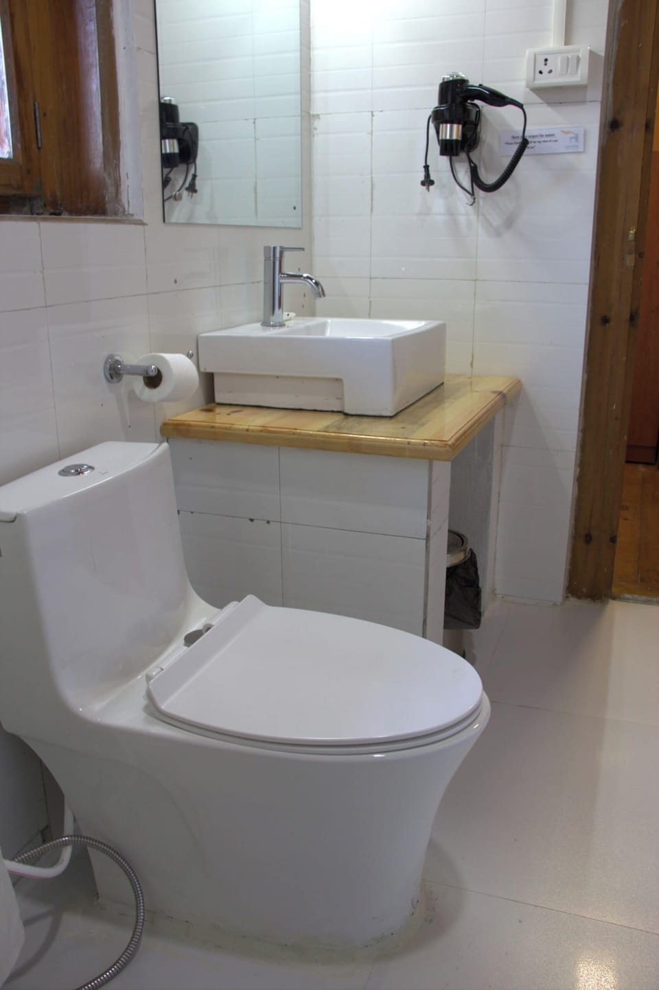 Standard Double Room, Mountain View | Bathroom | Slippers