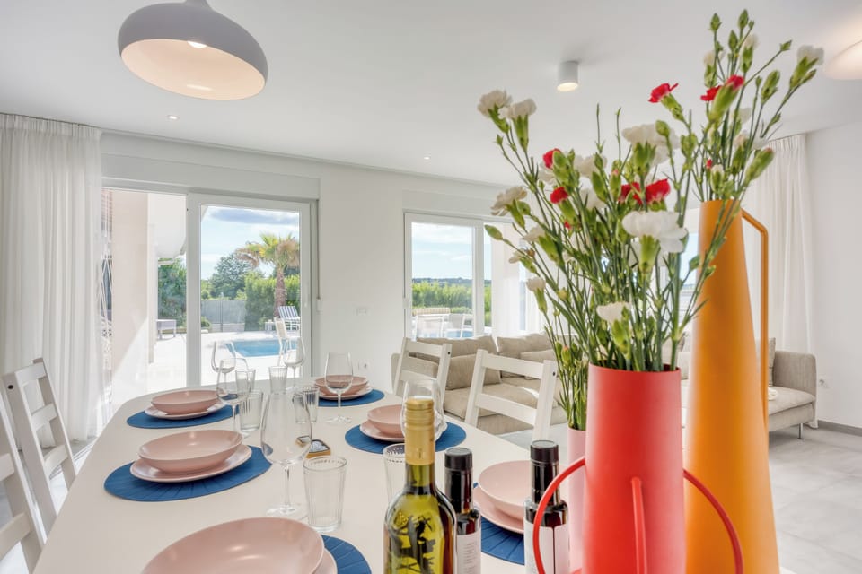 Family Villa, 3 Bedrooms, Balcony (Pool Villa Ora in Nature) | Dining