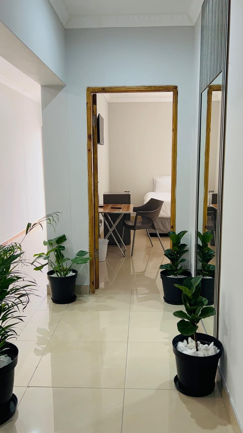 Comfort Single Room | In-room safe, desk, laptop workspace, WiFi (free)