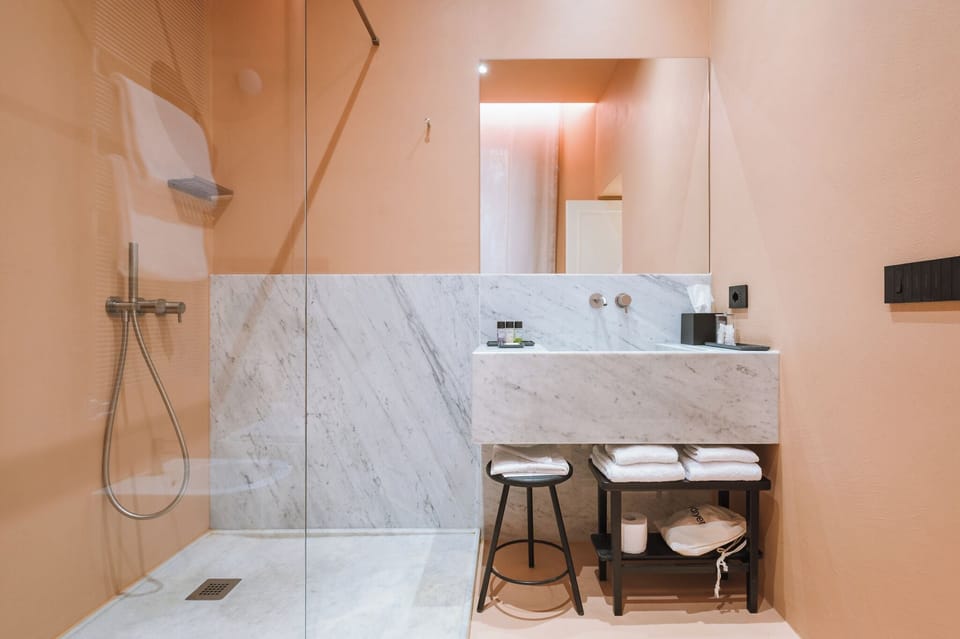 Classic Double Room | Bathroom | Shower, hair dryer, towels, soap