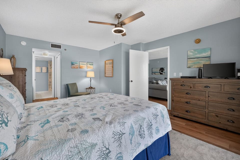 Condo, 1 Queen Bed with Sofa bed, Balcony, Ocean View (Ormondy A6 - Ocean Shores Getaway) | 1 bedroom, individually decorated, individually furnished, bed sheets