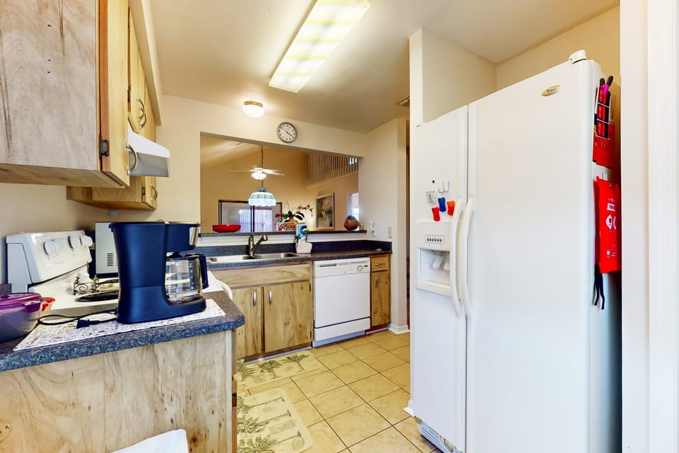House, Multiple Beds, Patio, Garden View (Port Orange Palm Tree Reverie) | Private kitchen