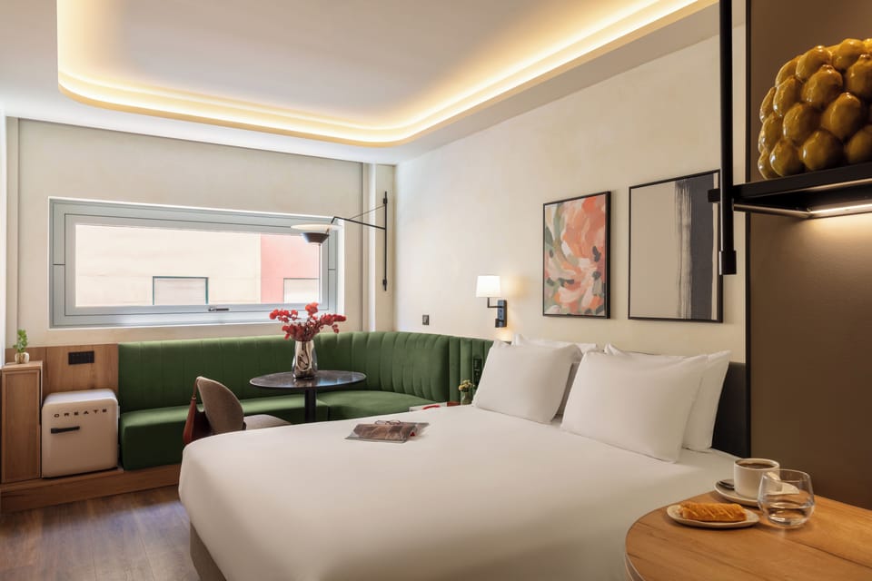 Deluxe Double or Twin Room | Minibar, desk, laptop workspace, free cribs/infant beds
