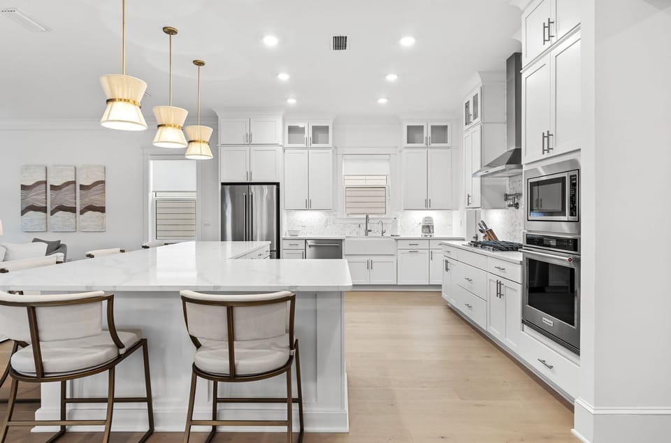 House, Multiple Beds (Peyton's Place) | Private kitchen | Oven, toaster