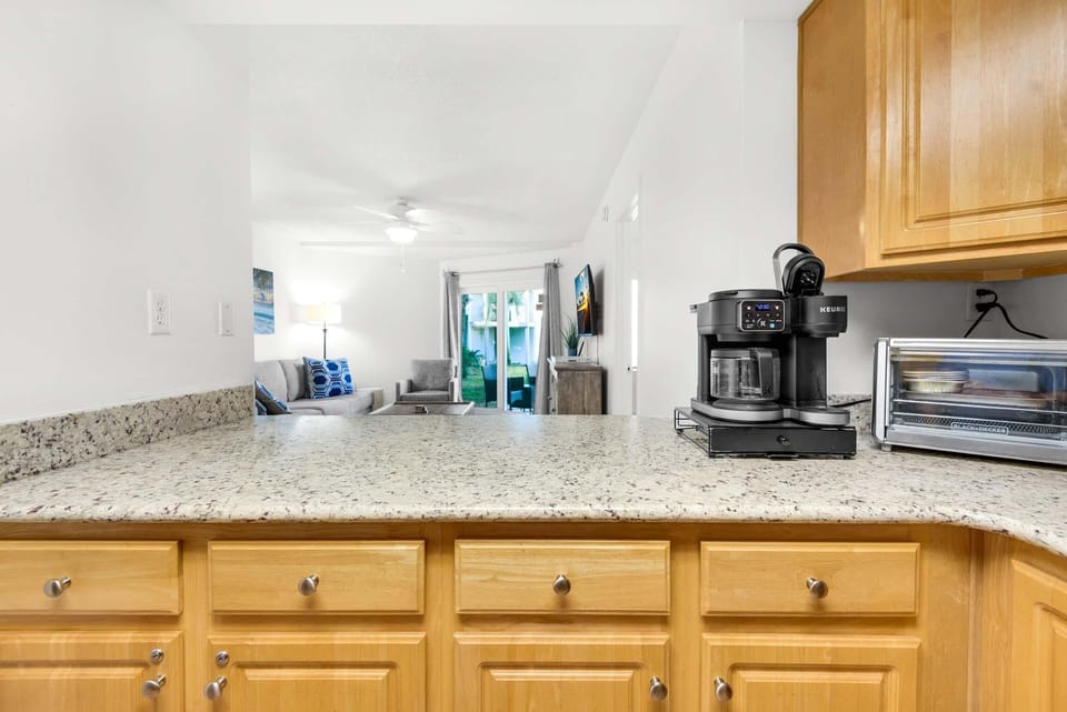 Condo, 1 King Bed with Sofa bed (Sand Dollar E-101) | Interior