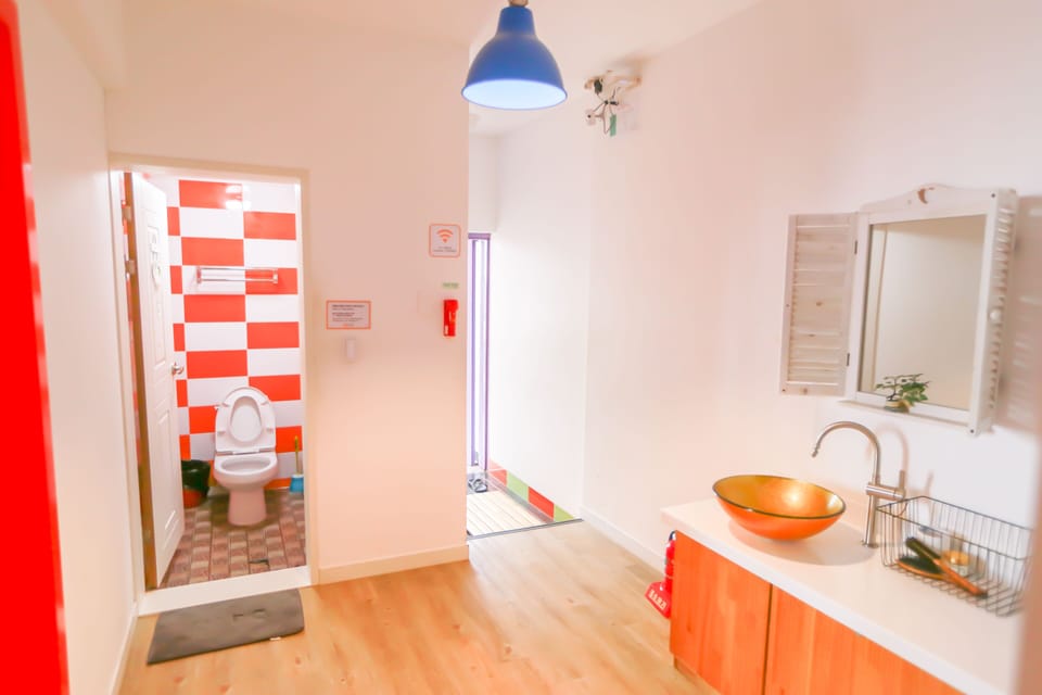 Shared Dormitory, Men only (6 Persons) | In-room safe, individually furnished, soundproofing, free WiFi