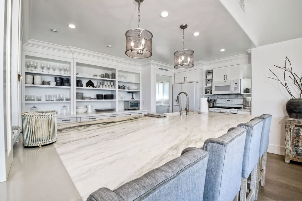 House (5 Bedrooms) | Interior