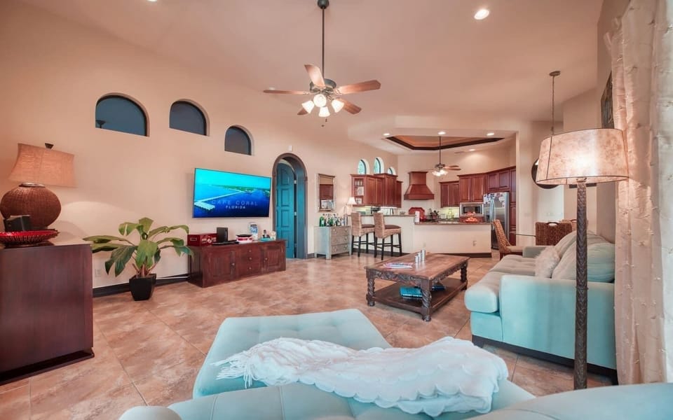 House (4 Bedrooms) | Interior