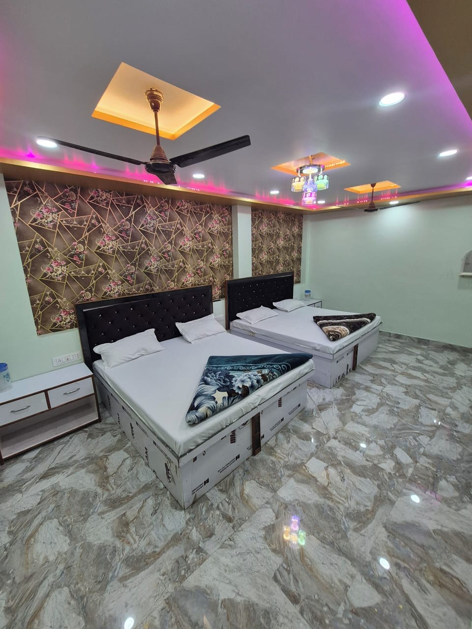 Family Room | Free WiFi, bed sheets