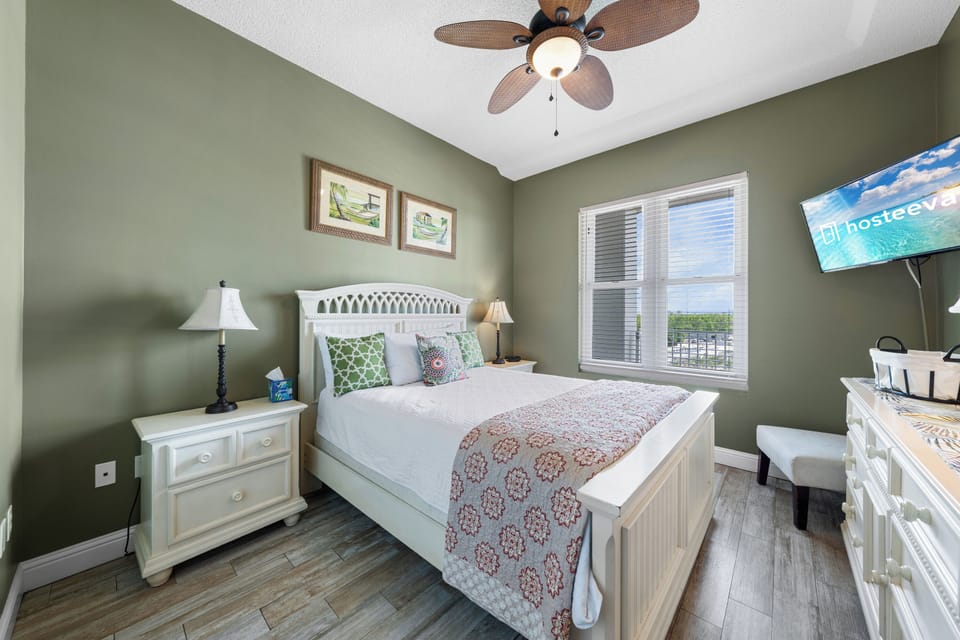 Signature Condo, 2 Bedrooms, Balcony, Harbor View | Iron/ironing board, WiFi (free), individually decorated