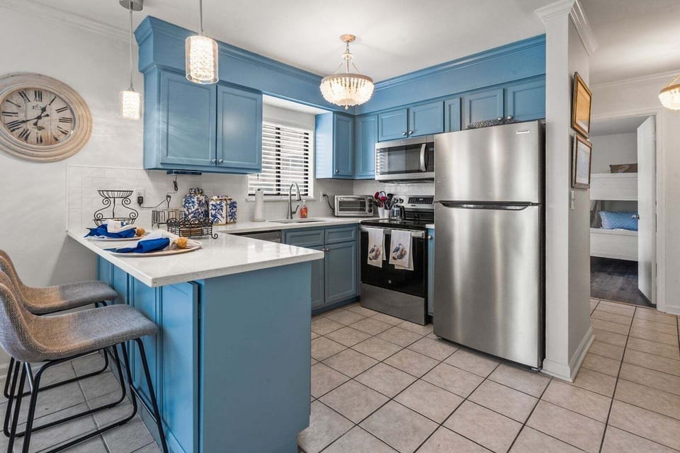 Condo, 3 Bedrooms | Private kitchen | Fridge, coffee/tea maker, toaster