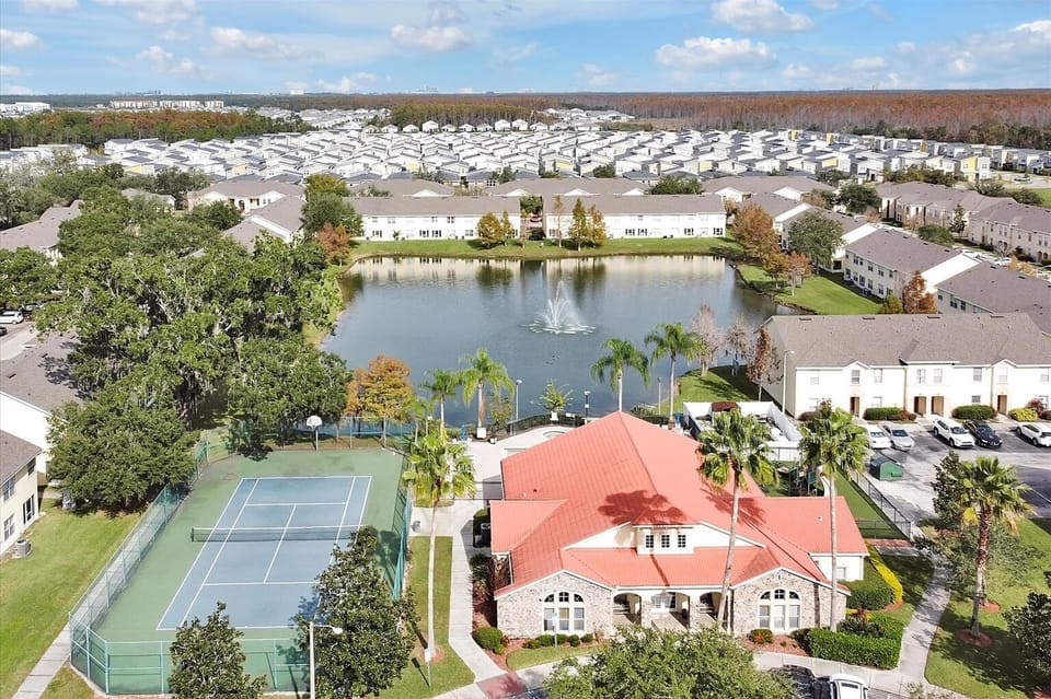 2722 Club Cortile Unit B 3bed Apartment in Kissimmee